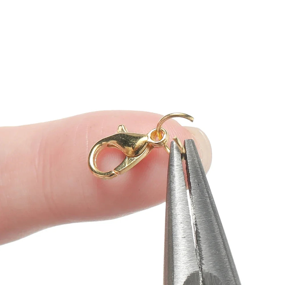 AGCFABS 930Pcs Jewelry Findings Kit With Lobster Clasps Pliers Tweezers